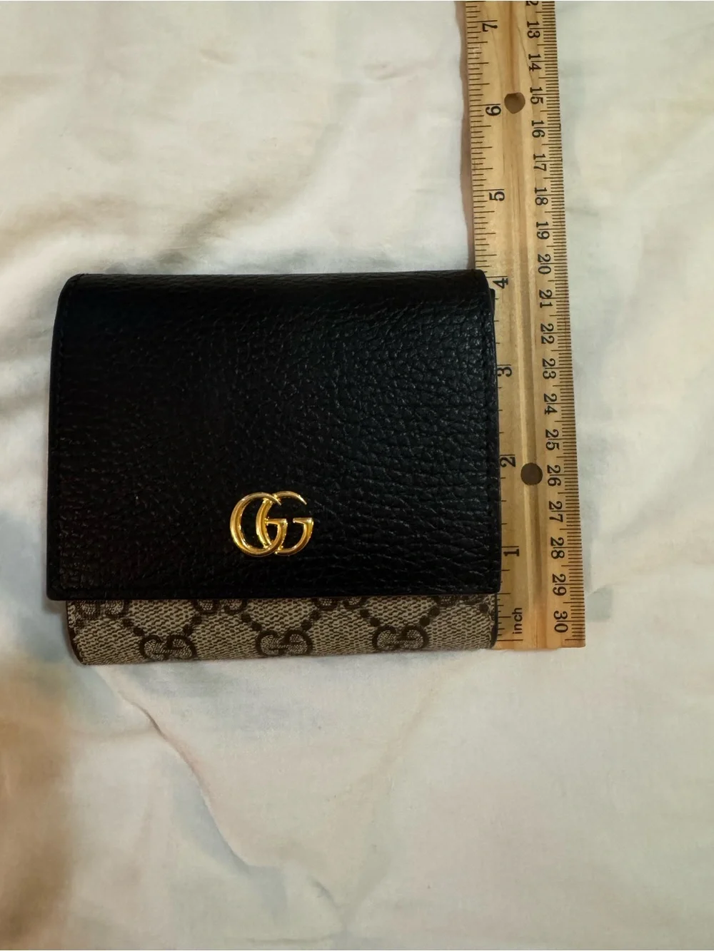 Gucci Black Pebbled Leather & GG Canvas Compact Wallet with Gold Hardware - Picture 8 of 9